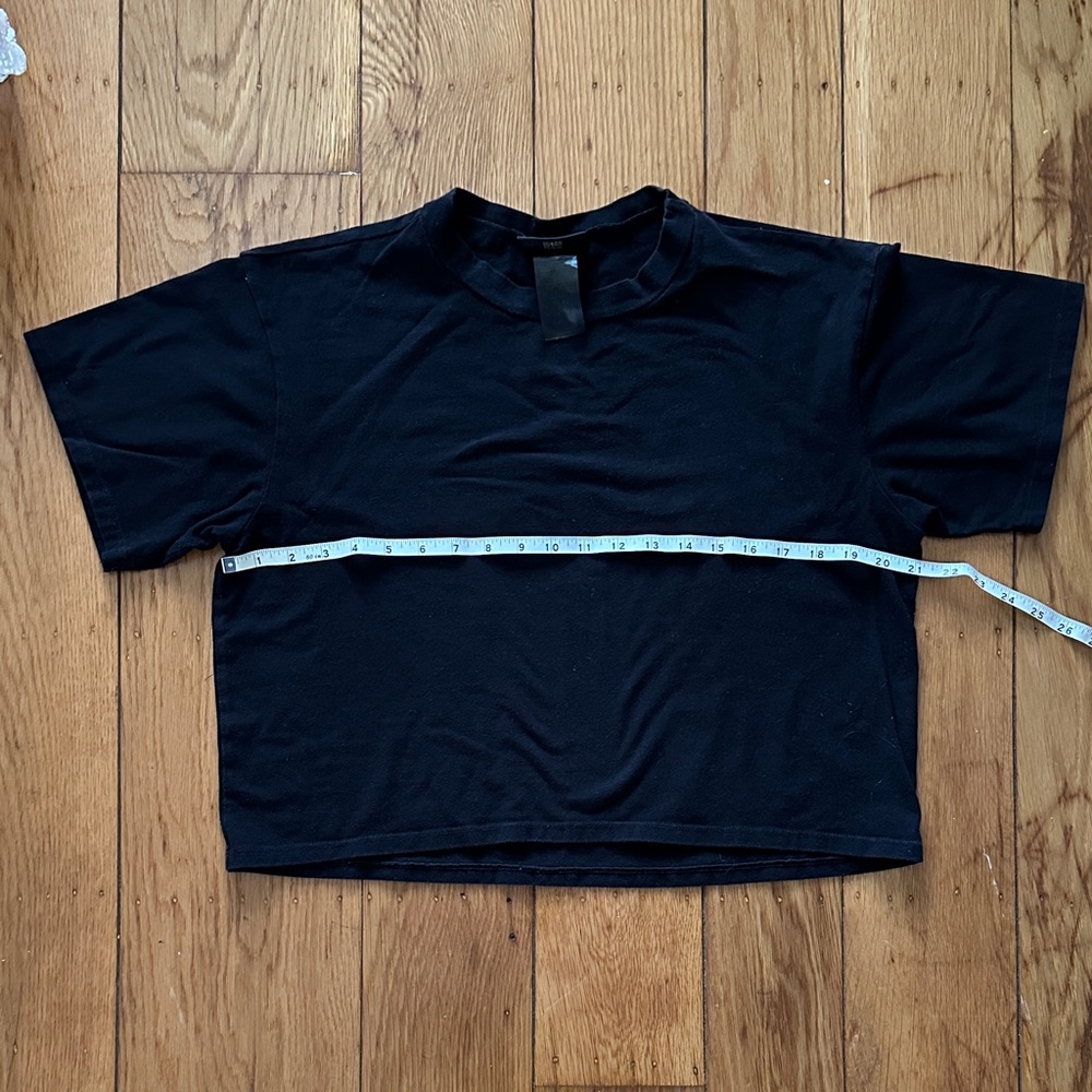 Nooworks Cropped Tee
